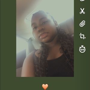 Meet your Posher, Janay